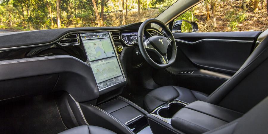 Интерьер Tesla Model S 85 2012 года  (AU) (фото 5 из 9)